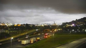 Trafego está normal nas outras rodovias do Sistema Anchieta-Imigrantes Chegada a Santos tem lentidão pela Via Anchieta Via Anchieta - Reprodução/Ecovias