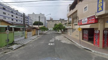 Rua onde bancária sofreu sequestro relâmpago. Mulher relata que foi amarrada dentro do carro Capa - Bancária é amarrada durante sequestro relâmpago em Praia Grande - Imagem: Reprodução / Google Street / View