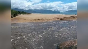 Turistas ficam ilhados em Lagoa Azul - GBMar