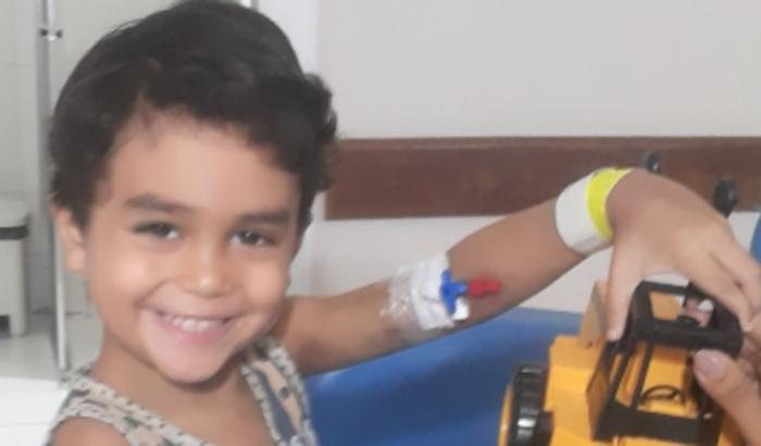 Mãe Sacrifica Tudo Para Cuidar De Filho Com Leucemia E Encontra Se Sem