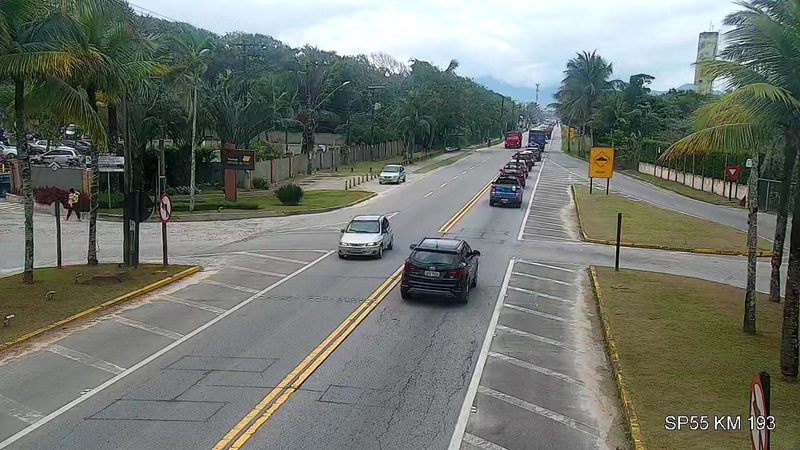 Rodovia Rio-Santos altura do km 193 Rio-Santos está com trânsito lento no sentido Litoral Norte - DER/SP
