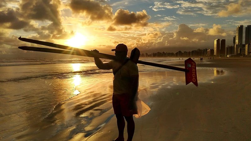 Temperaturas sobem e fim de semana será de sol no litoral de SP Tchau, frio: temperaturas sobem e fim de semana será de sol no litoral de SP - Reprodução @Hebedorado