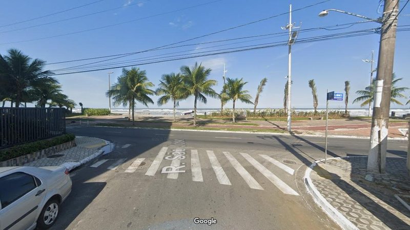 Cruzamento da Rua São José, onde ocorreu acidente, com Av. Pres. Castelo Branco, uma das principais de Praia Grande. Capa - Idoso bêbado bate carro em viatura na Praia Grande - Imagem: Reprodução / Google Street View