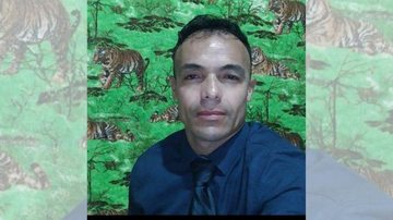 Homem saiu de casa na madrugada de segunda-feira (14) e família busca notícias Familiares procuram homem desaparecido em São Sebastião Foto do desaparecido - Arquivo pessoal