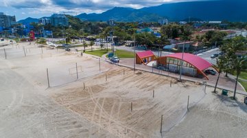 Complexo conta com quatro quadras de beach tennis, duas de vôlei de praia, duas de futevôlei e muitas outras Bertioga inaugura Complexo Esportivo Pé N’areia Complexo esportivo na praia de bertioga - Divulgação/Prefeitura de Bertioga