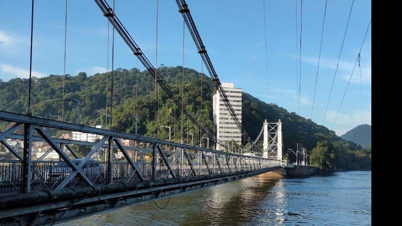 Ponte Pênsil entra na fase final de reforma Ponte Pênsil São Vicente São Vicente Ponte Pênsil - Reprodução/Elieser Teixeira