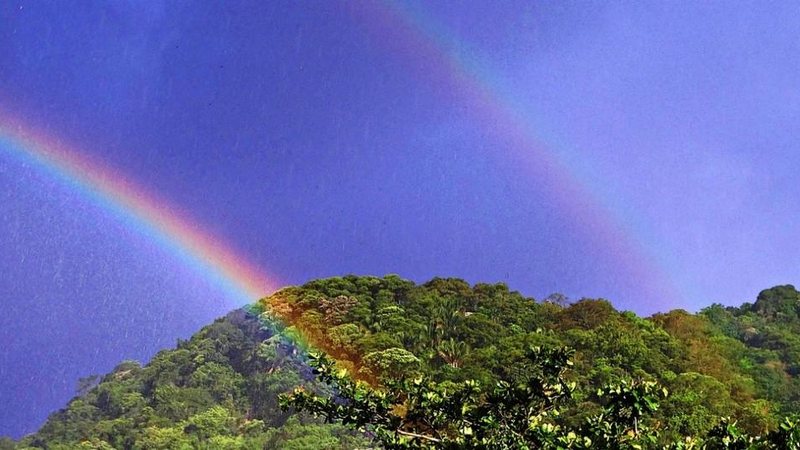 Arco-íris duplo domina céu de Santos - Arquivo Pessoal