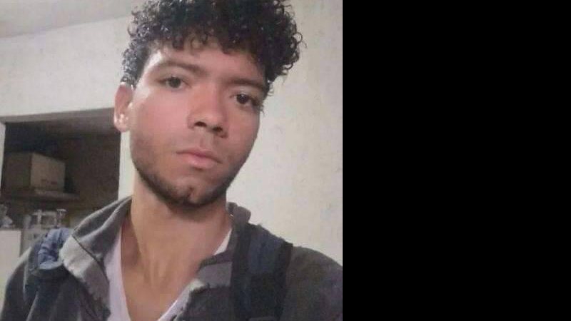 Thiago sumiu há quase um mês; João Batista, pai do jovem, implora por notícias Jovem desaparecido em Caraguatatuba Thiago, jovem desaparecido - Arquivo Pessoal