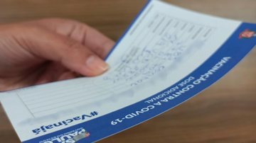 O envio do documento poderá ser feito até o dia 26 Funcionários da prefeitura de Bertioga devem apresentar comprovante de vacina contra e covid-19 Carteira de vacinação contra covid-19 - Divulgação