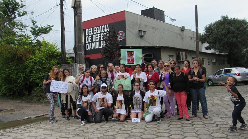 Familiares da vítima saem em passeata em setembro de 2019 Após matar namorada, homem é condenado a 20 anos de prisão em Ubatuba (SP) - Foto: Informar Ubatuba