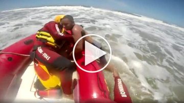 Vídeo registra resgate surpreendente no mar de Praia Grande Vídeo registra resgate surpreendente no mar de Praia Grande; ASSISTA - Reprodução GBMar
