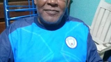 Jorge Oliveira será enterrado sexta-feira (31) às 10 horas no cemitério do Ipiranguinha Jorge da Cruz Oliveira Jorge da Cruz Oliveira com camiseta azul - Arquivo Pessoal