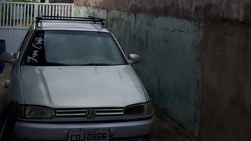 Cristian Gomes, dono do carro, estava em passeio familiar na hora do furto Ladrões furtam veículo durante momento de lazer do dono em Peruíbe Carro furtado - um Volkswagen Gol - Arquivo Pessoal