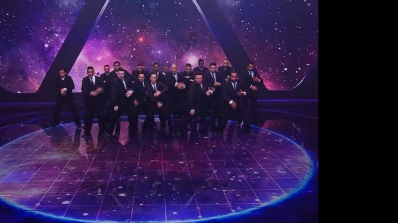 O grupo se apresenta novamente no programa nesta terça-feira (1) Dança de Rua do Brasil de Santos Grupo Dança de Rua do Brasil se apresentando no palco do programa do Faustão - Divulgação/Prefeitura de Santos
