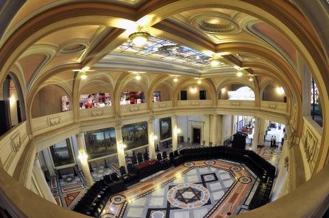 Turista pode aproveitar o dia inteiro com passeios e várias atrações culturais Confira as dicas de passeio para aproveitar o dia em Santos Parte interna do Museu do Café - Divulgação
