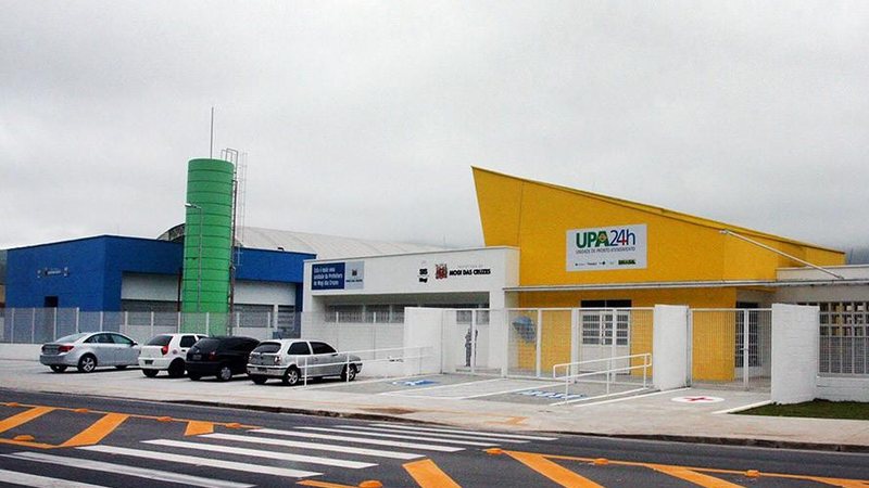 Menino foi levado pelos pais à UPA (Unidade de Pronto Atendimento) mais próxima, porém, ele não resistiu e foi constato óbito Bebê de 10 meses morre afogado em banheira na hora do banho Fachada da UPA - Divulgação