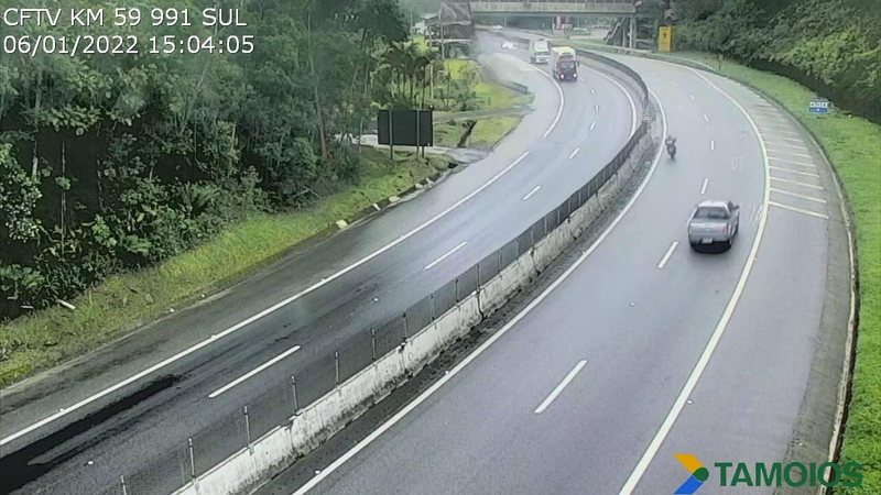 Trecho de planalto da Rodovia dos Tamoios na tarde desta quinta-feira (6) Rodovia dos Tamoios na tarde desta quinta-feira (6) Trecho de planalto da Rodovia dos Tamoios - Foto: Concessionária Tamoios