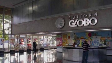 Juiz mandou bloquear R$ 1,8 milhão da Editora Globo por julgar que o sistema de comunicação estava atacando empresa de saúde. Censura: Associação Nacional de Jornais critica a justiça do Amazonas por ato antidemocrático Balcão de atendimento da Editora Glo - Reprodução/Acervo Editora Globo