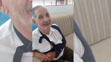 Sr. Leci era generoso e de sorriso fácil; na foto, ele com braço quebrado e sorrindo para a câmera Leci Sr. Leci com o braço quebrado e sorrindo para a foto - Arquivo Pessoal