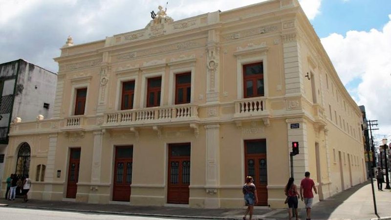 O processo seletivo tem duas fases Escola de Artes Cênicas Wilson Geraldo em Santos Frente da Escola de Artes Cênicas Wilson Geraldo - Divulgação/Prefeitura de Santos