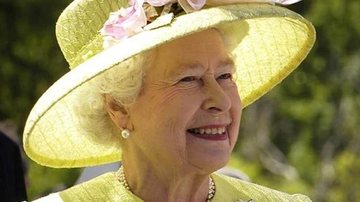 Rainha Elizabeth 2ª  Rainha Elizabeth II de amarelo - Pixabay