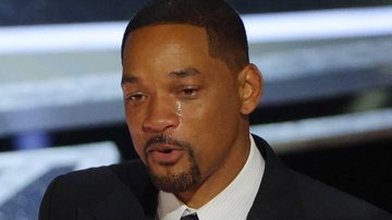 "Eu sou um trabalho em andamento" disse Will Smith em sua publicação Will Smith publica pedido de desculpas em suas redes sociais Will Smith chora quando recebe o Oscar de melhor ator - Brian Snyder / REUTERS