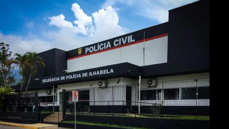 Polícia Civil registrou o caso como homicídio culposo, quando não há intenção de matar Criança morre atropela por caminhão, em Ilhabela Fachada da delegacia - Divulgação