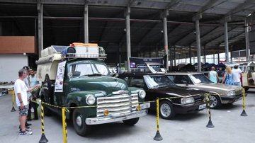 Amantes de carros antigos já têm opção de lazer para o próximo fim de semana em Praia Grande Exposição de carros antigos acontece no próximo fim de semana em Praia Grande Carros antigos em exposição em Praia Grande - Banco de Imagens da Prefeitura de Praia Grande