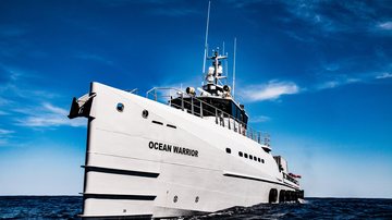 Embarcação é da Sea Shepherd, organização internacional de defesa pela conservação marinha Navio de proteção ambiental Ocean Warrior atraca em São Sebastião Navio Ocean Warrior no mar - Divulgação
