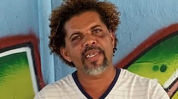 Givaldo Alves, de 48 anos, já foi casado e tem uma filha de 28 anos; ele ressalta também que vive entre abrigos, albergues e ruas de Brasília Givaldo Alves Givaldos Alves olhando para a câmera - Divulgação