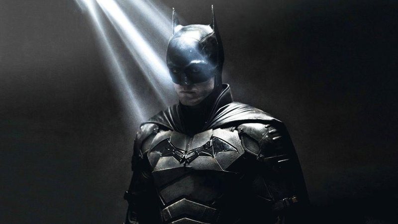 Novo Batman será interpretado pelo ator Robert Pattinson, conhecido por interpretar o vampiro Edward Cullen na saga Crepúsculo The Batman Batman olhando fixamente para a câmera - Divulgação