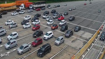 Motoristas encontram congestionamento na descida da Serra Estradas - Reprodução Ecovias