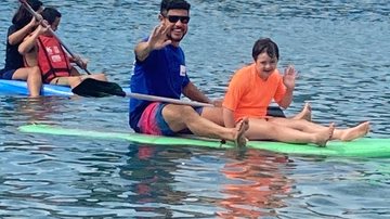 Entre as atividades realizadas, destaque para jogos de vôlei e futebol adaptados, passeios de caiaque, stand up paddle, além do Praia Acessível, projeto que oferece apoio às Pessoas com Deficiências (PcDs) e idosos com dificuldade de locomoção São Sebastiã - Foto: Prefeitura de São Sebastião