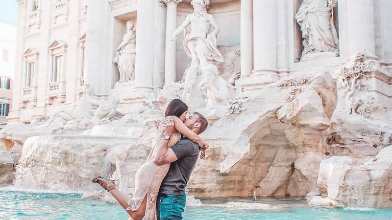 Inscrições já estão abertas; tanto moradores locais como estrangeiros podem participar Casamento na Itália Casal se beijando na Itália - Divulgação