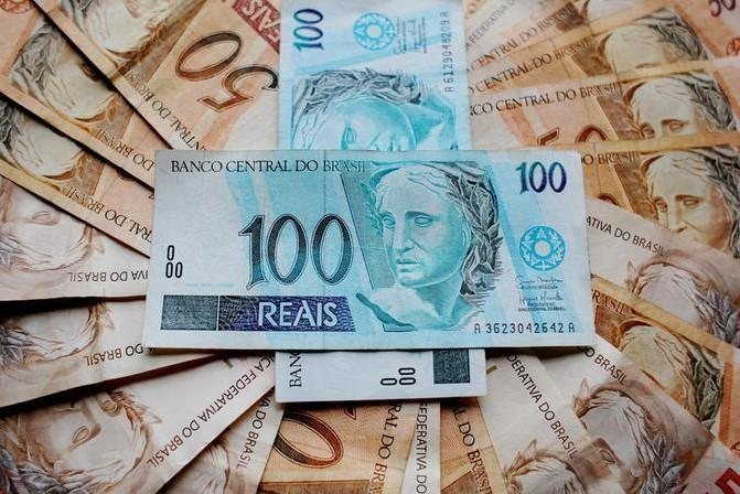 Cada um dos apostadores vai embolsar R$94,6 milhões Aposta de Mongaguá leva mais de R$ 94 milhões na Mega-Sena Notas de 50 Reais e notas de 100 Reais em destaque - Pixabay