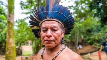Cidade vai contar com uma extensa programação a fim de preservar, valorizar e divulgar os costumes indígenas Bertioga prepara programação especial para celebrar o Dia do Índio Foto do rosto de um índio - Divulgação