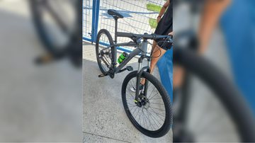 Bicicleta roubada no bairro Poiares, em Caraguatatuba, SP Filha tem bicicleta roubada em Caraguatatuba (SP) e mãe desabafa: “Nem acabou de pagar” - Foto: Divulgação