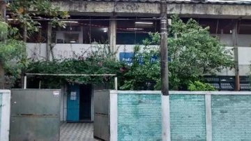 O pai entrou em contato com a gestão escolar da criança, que afirmou registrar o relato em um livro de ocorrências da escola. O pai entrou em contato com a gestão escolar da criança, que afirmou registrar o relato em um livro de ocorrências da escola. A fa - Reprodução/Facebook