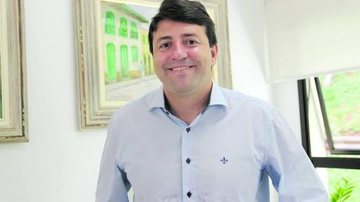 Imagem Entrevista com Elvis Cezar