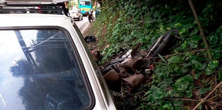 Grave acidente na SP-55 deixa motoqueiro ferido o Litoral Norte Acidente Rio Santos - Reprodução redes sociais