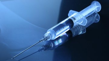 Autoridades francesas tentam identificar substância Agressões misteriosas com seringas  geram pânico na França Seringa - Imagem ilustrativa: Reprodução / Pixabay