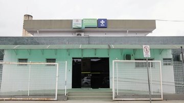 Policlínica Nova Cintra, em Santos Vacinação em Santos será suspensa neste domingo (22) Fachada de policlínica em Santos - Imagem: Divulgação / Prefeitura de Santos