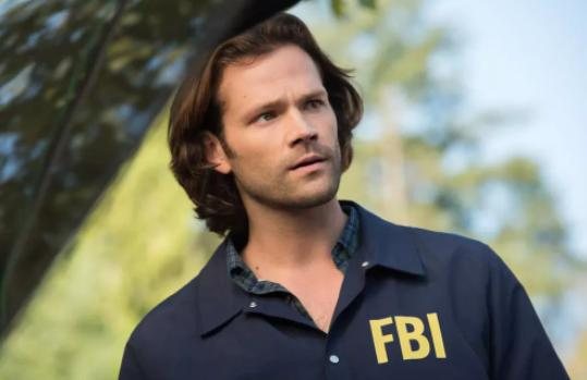 Jared Padalecki tem 39 anos e interpreta Sam na série de sucesso 'Supernatural' Ator de Supernatural Jared Padalecki, homem branco e cabelos castanhos na altura do ombro - Divulgação