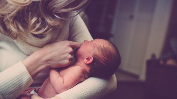 Em 2018, ano do início da série histórica, registrou 216.646 nascimentos, sendo que 10.462 destes foram registradas somente com o nome materno, o que representa 4,83% - Imagem de fancycrave1 por Pixabay