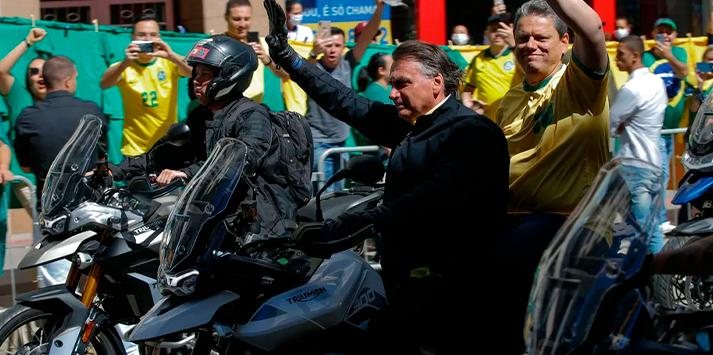 Candidato à reeleição presidencial estará na baixada Santista para uma motociata com Tarcisio de Freitas e Marcos Pontes Motociata no litoral - Foto: Edilson Dantas/Agência O Globo