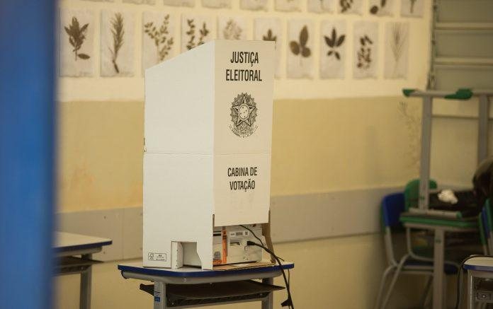 Na cidade, mais de 273.400 eleitores santistas compareceram Urna eleitoral - Reprodução