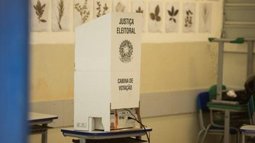 Na cidade, mais de 273.400 eleitores santistas compareceram Urna eleitoral - Reprodução