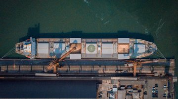 As exportações cresceram 5,7%, somando 48,3 milhões de toneladas, e as importações avançaram 4,9%, atingindo 18,3 milhões de toneladas - Santos Port Authority