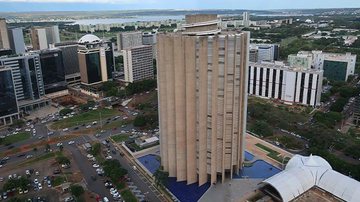 Imagem aérea do edifício sede da Caixa Econômica Federal Caixa Econômica Federal - Reprodução Arquivo/Francisco Aragão