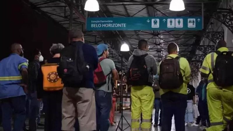 Companhia ainda afirmou que em dias úteis normais, aproximadamente 100 mil passageiros usam o metrô Metrô de BH em greve: 19 estações estão fechadas metro bh - Foto; Estado de Minas